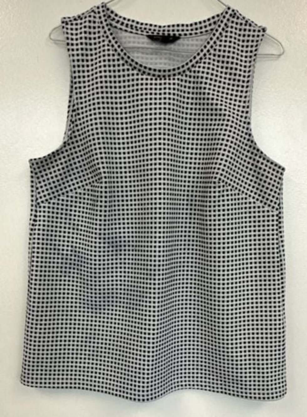 Banana Republic Women's Sleeveless Crew Neck Black and White Checkered Blouse